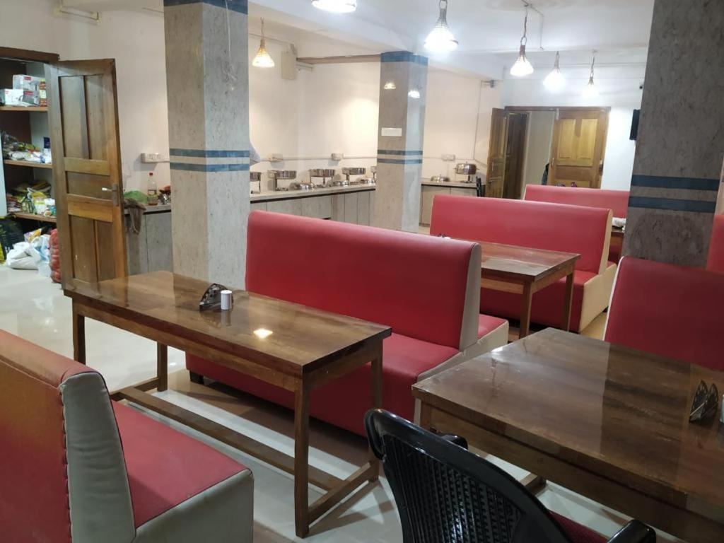 Hotel Diliphu Bomdila 外观 照片